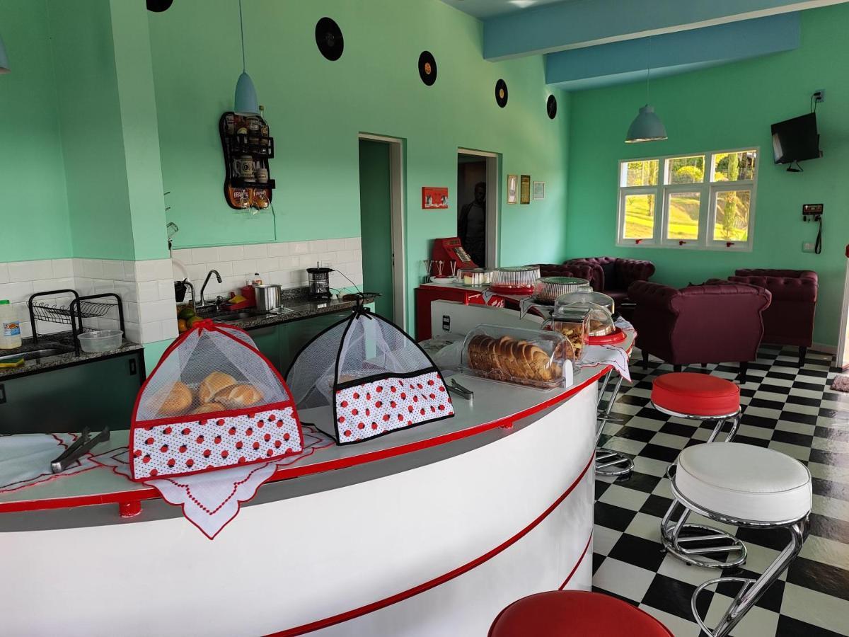 Casa Abacaxi, Vila Magica Bueno Brandão Exteriér fotografie